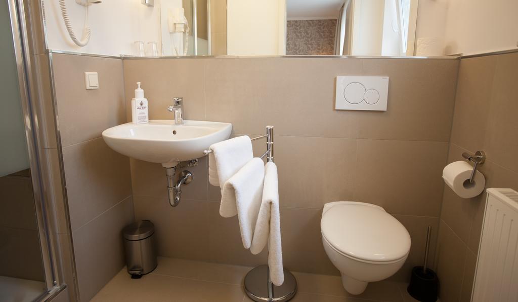 Hotel Restaurant Zur Post Lohfelden Room photo